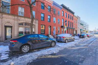 Main picture of 669 Washington Blvd