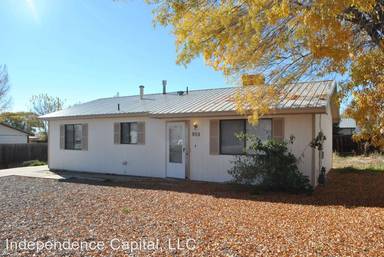 Main picture of 905 N Columbine St