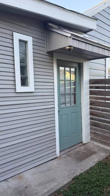 Main picture of 1207 Hays St