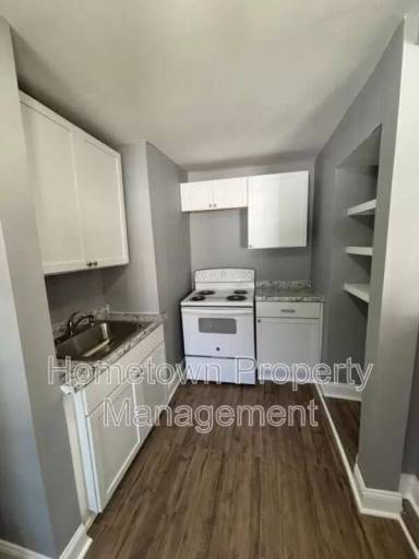 Main picture of 71 Main St
