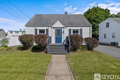 Main picture of 2587 Whitney Ave
