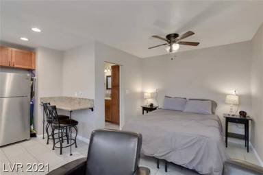Main picture of 437 Waterwheel Falls Dr