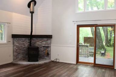 Main picture of 55 Langdorf St