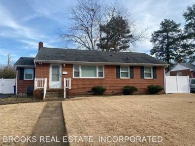 Main picture of 422 Sandston Ave