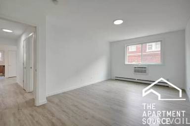 Main picture of 7621 N Sheridan Rd