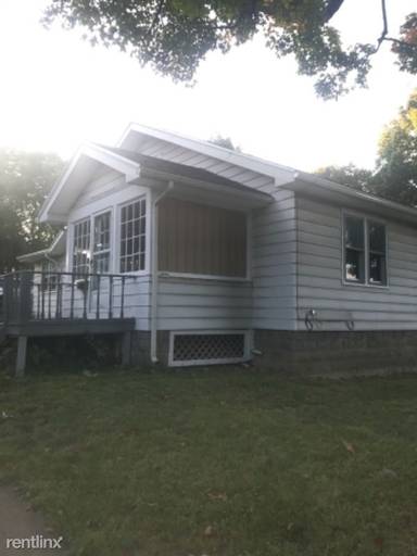 Main picture of 230 S Main St