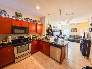 Main picture of 2946 SW 35th Pl