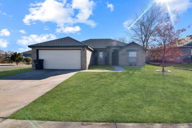 Main picture of 3306 Rainforest Ln
