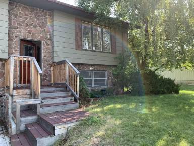 Main picture of 424 W Spring Creek Dr