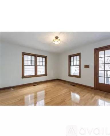 Main picture of 7114 Drury Ln