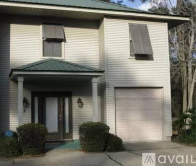 Main picture of 590 Lotus Dr N