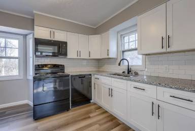 Main picture of 3931 N 39th St