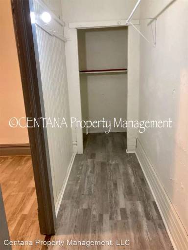 Main picture of 652 S Main St