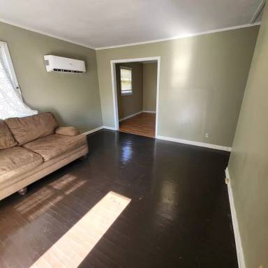 Main picture of 204 Celia Dr