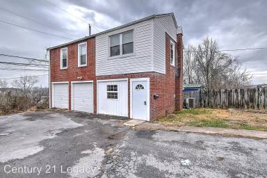 Main picture of 1233 E Center St