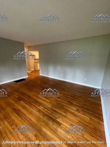 Main picture of 1532 Cambridge Dr