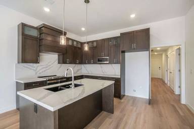 Main picture of 3727 NW 93rd St