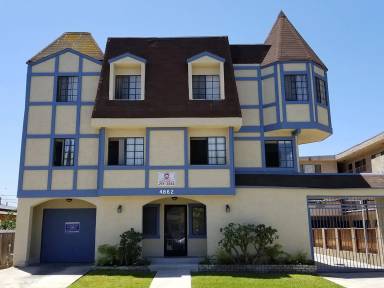 Main picture of 4862 W 118th Pl