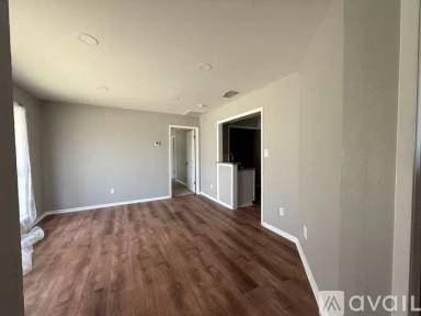 Main picture of 923 18th St