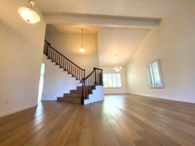 Main picture of 864 Gregory Ct
