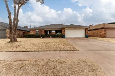 Main picture of 6037 72nd St