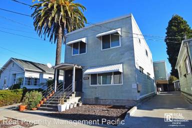 Main picture of 4316 Salem St