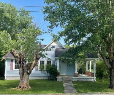 Main picture of 244 Hillcrest Dr N