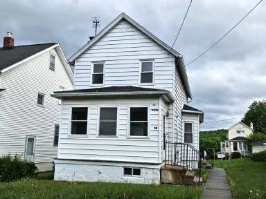 Main picture of 311 Oleckna St