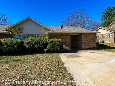 Main picture of 717 Hillcrest Ct