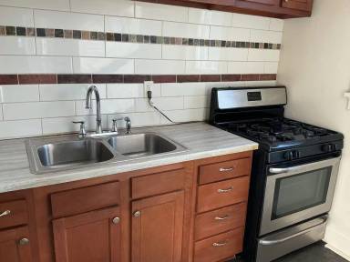 Main picture of 2150 N Booth St