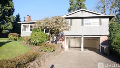Main picture of 1525 Ivy Ct