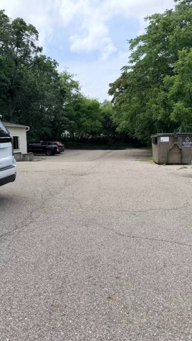 Main picture of 5832 S Cedar St