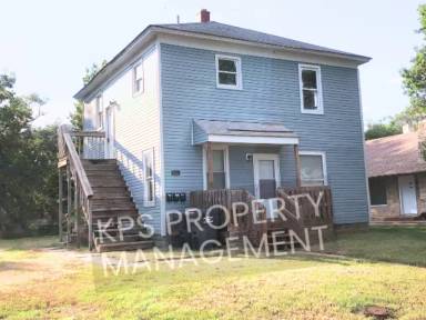Main picture of 665 S Kansas Ave