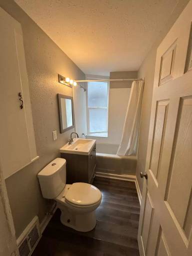 Main picture of 2146 N 35th St