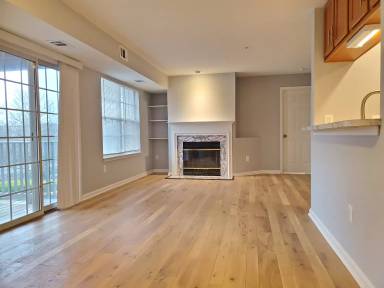 Main picture of 9601 Lake Pointe Ct