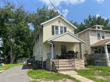 Main picture of 1625 Sewall Ave
