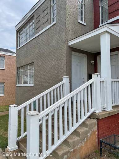 Main picture of 1921 NE 25th St