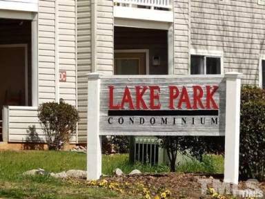 Main picture of Lake Park condominiums