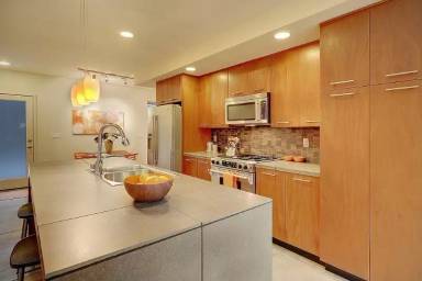 Main picture of 1110 E Howell St