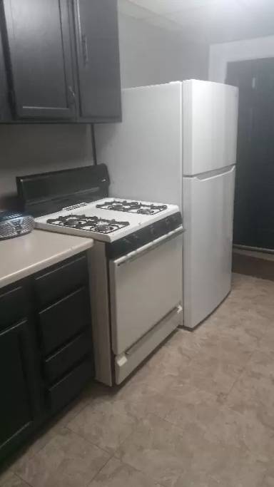 Main picture of 418 W 8th St