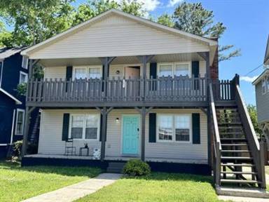 Main picture of 203 Prospect Dr SE