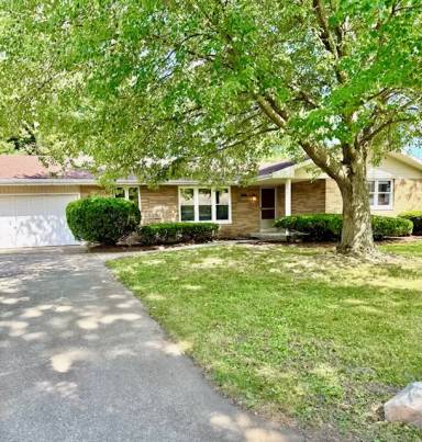 Main picture of 303 S Jacobsen Dr