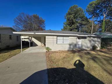 Main picture of 412 Graham Rd