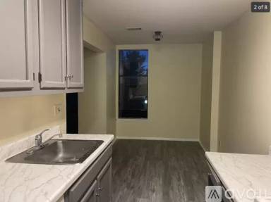 Main picture of 52 Shrewsbury Green Dr