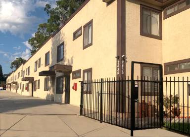 Main picture of 2435 W Avenue 33