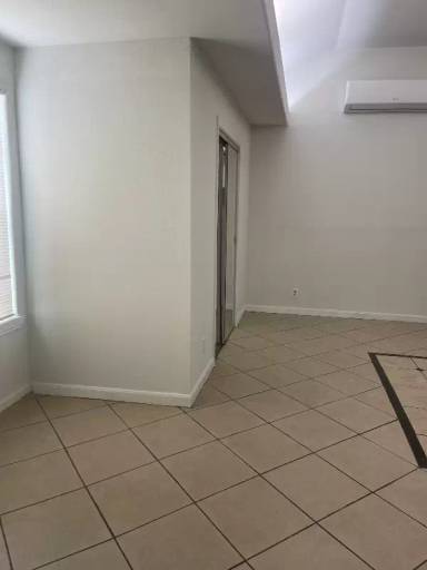 Main picture of 7618 Linden St