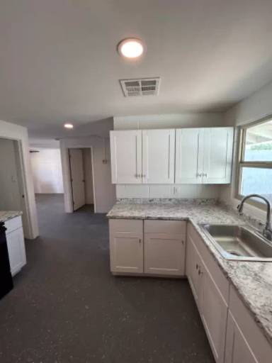 Main picture of 1540 W Desert Cove Ave