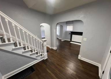 Main picture of 3743 Brooklyn Ave