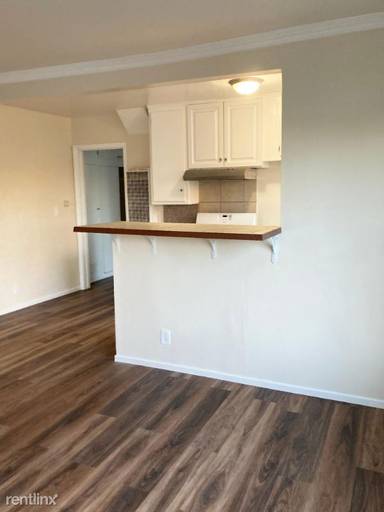 Main picture of 6729 Fulton Ave