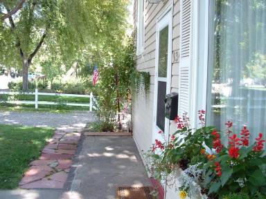 Main picture of 934 Venice St